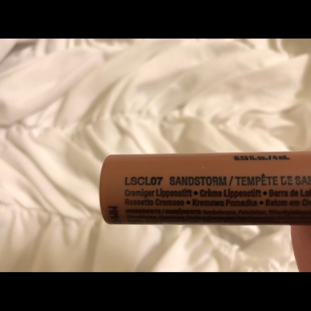 Nyx Liquid Suede